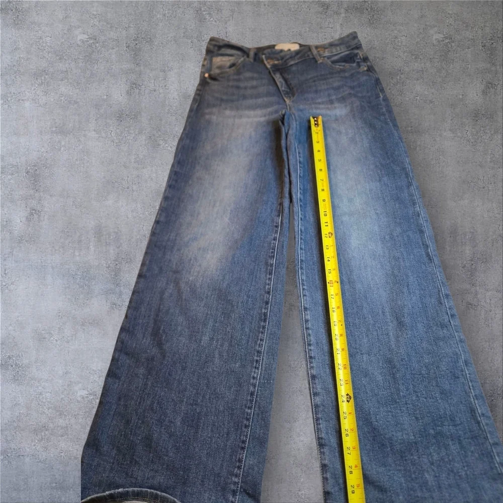 Stylish Light Blue Women's Flare Jeans - Picture 9 of 12